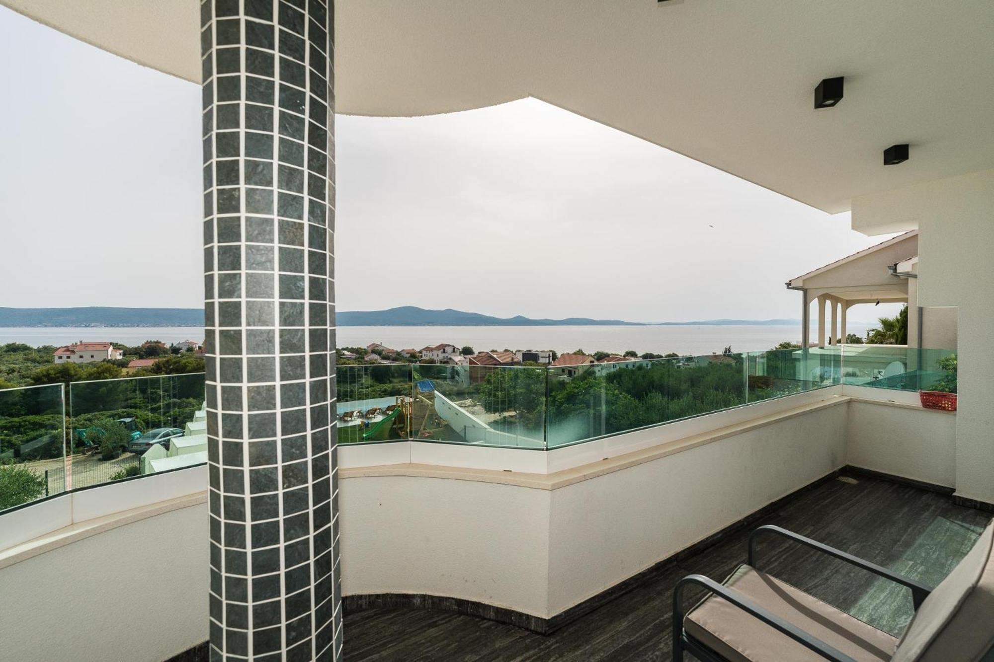 Holiday House Dominik Apartments Sveti Petar  Rum bild
