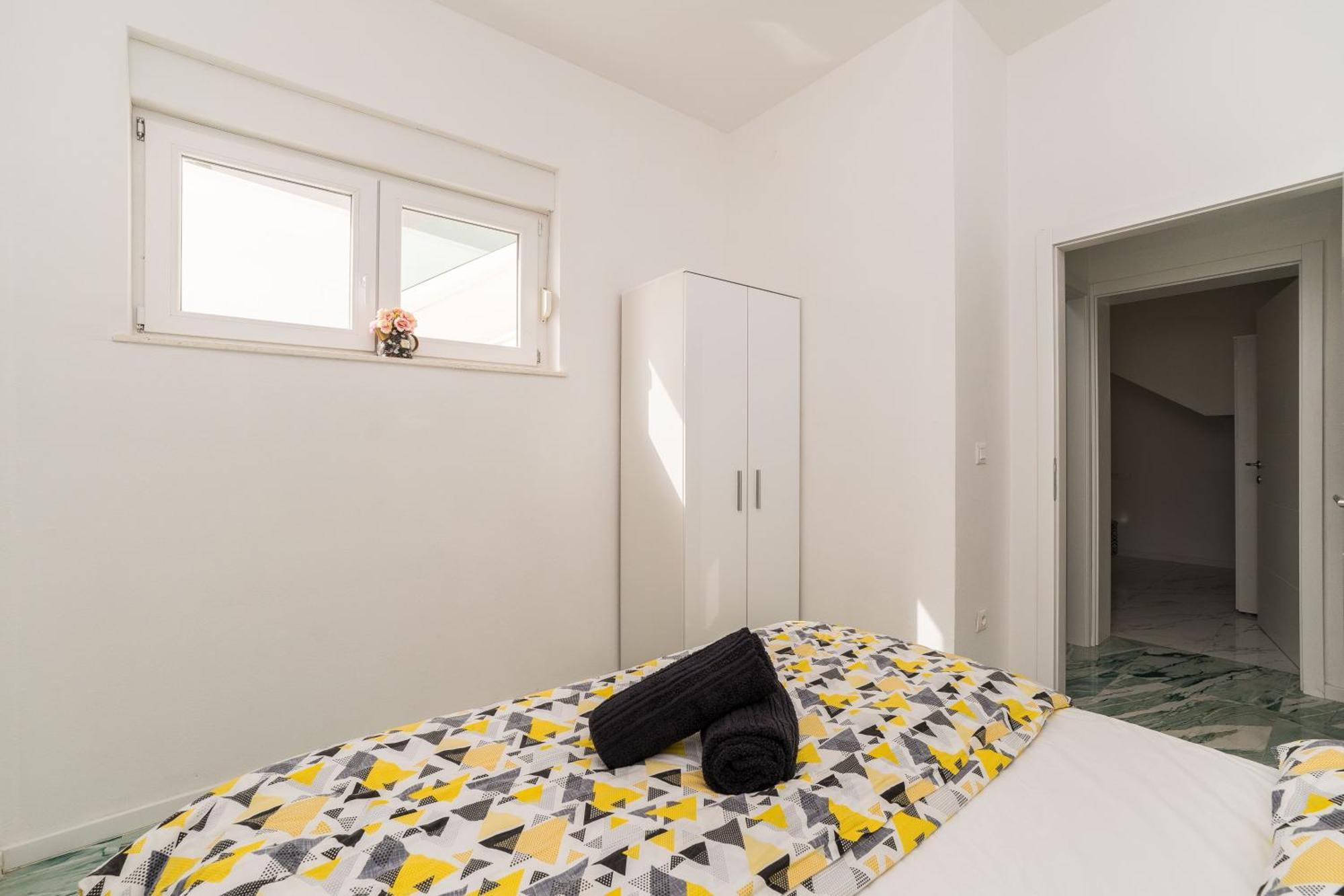 Holiday House Dominik Apartments Sveti Petar  Rum bild