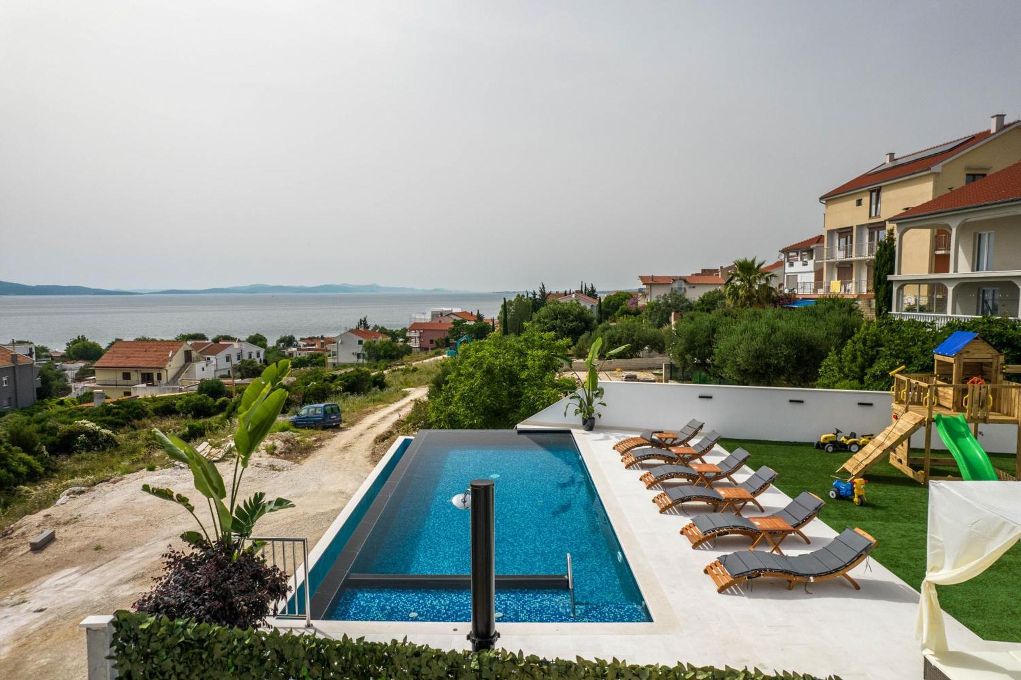 Holiday House Dominik Apartments Sveti Petar  Rum bild