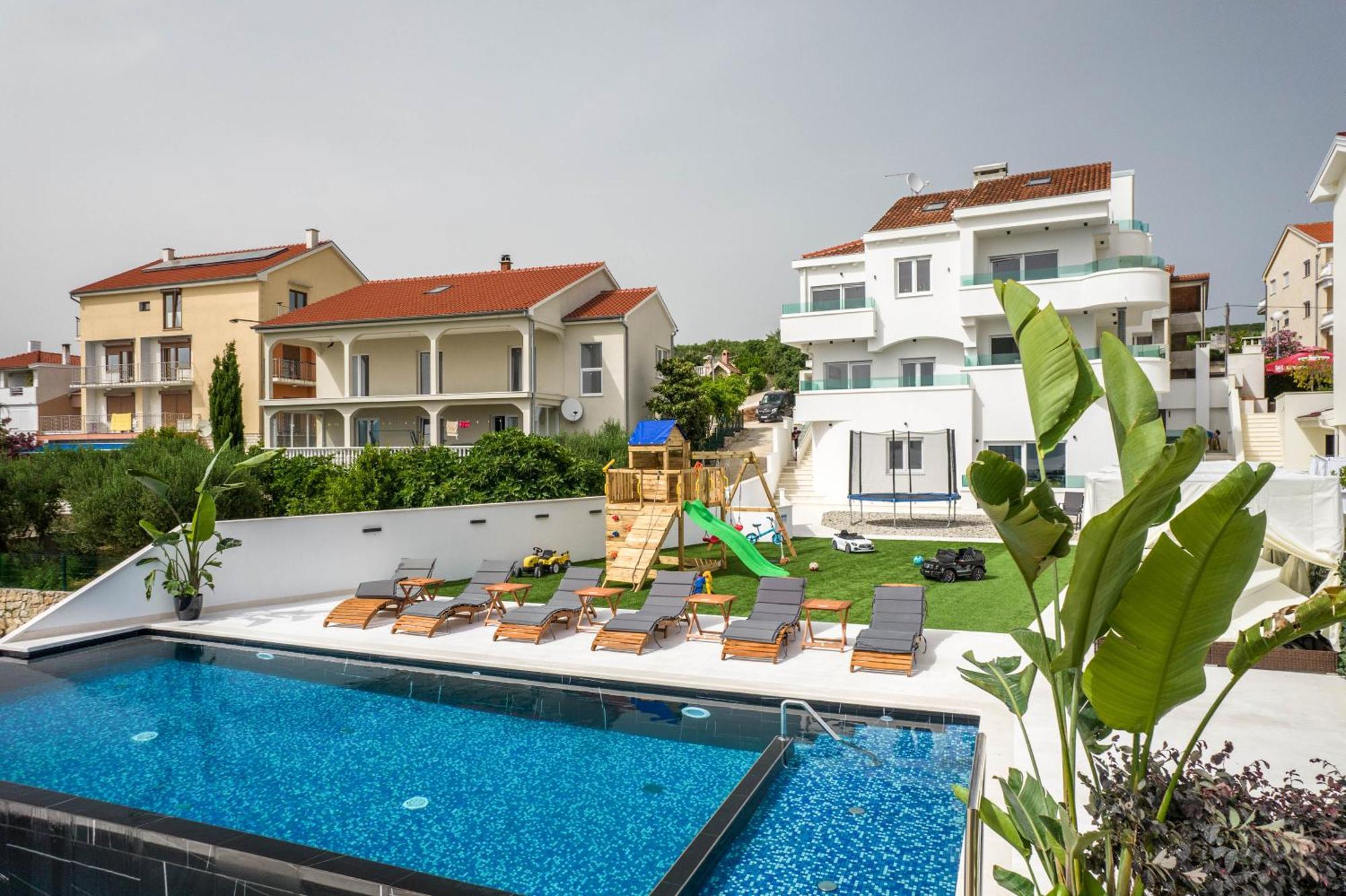 Holiday House Dominik Apartments Sveti Petar  Rum bild
